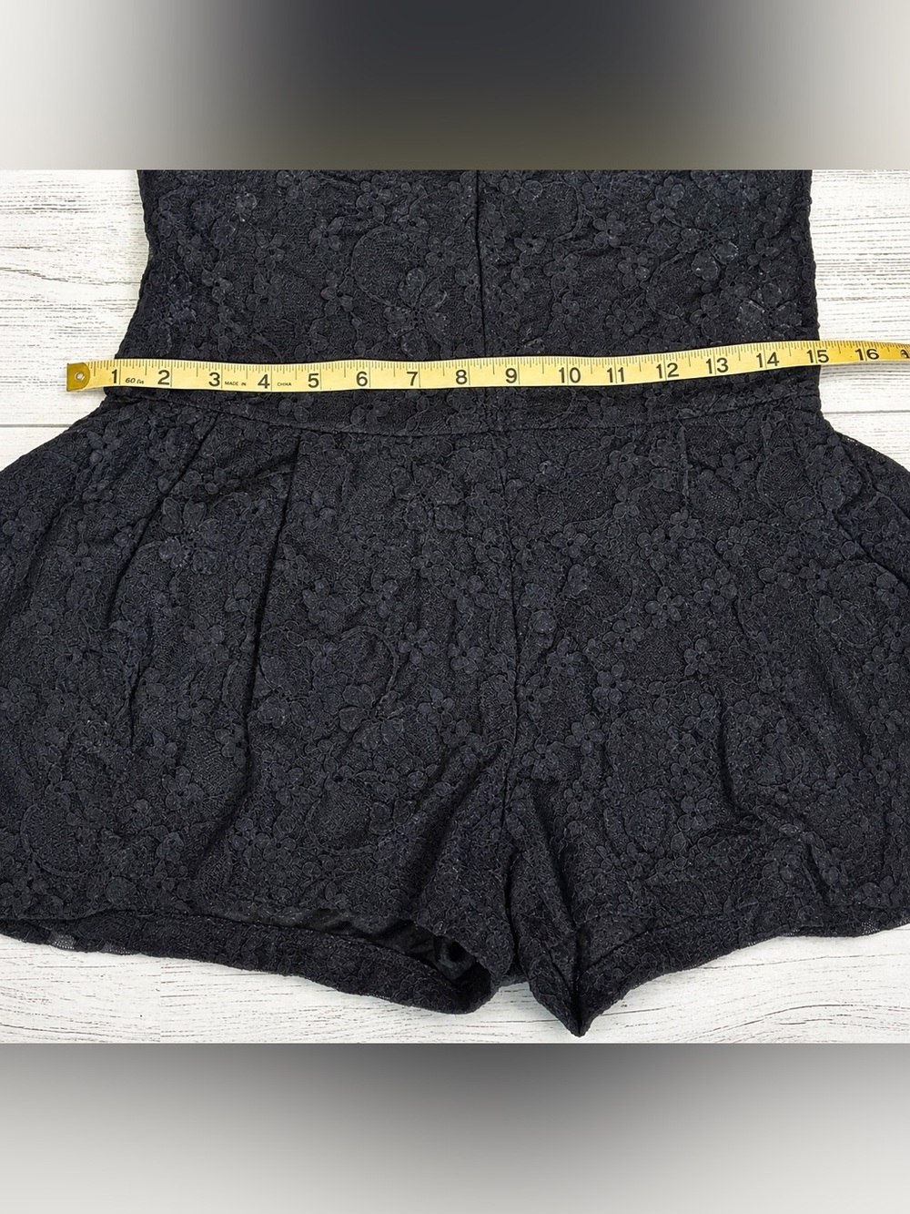 Forever 21 Black Lace Romper V Neck Keyhole Back Festival Party Small - Picture 6 of 6